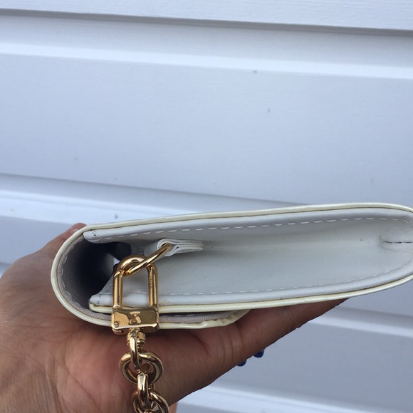 Authentic Louis Vuitton Pochette - Picture 6 of 16